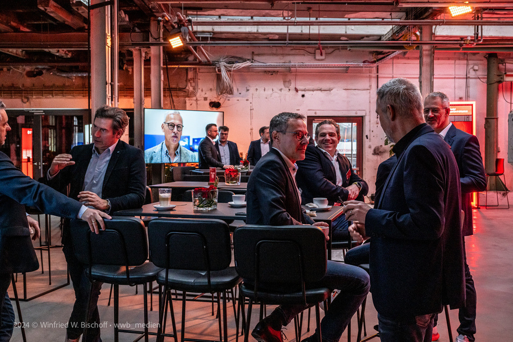 wwb_1940 | <Fotografie> <Video> <Film> <Winfried Bischoff> - Realisiert mit Pictrs.com