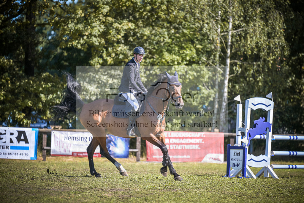 DOS_0828 | Entdecke hochwertige Reitturnierfotos von Foto Oger. Professionell, emotional und authentisch – jetzt Lieblingsmomente im Shop bestellen.Deutschlandweite Turnierfotografie. - Realisiert mit Pictrs.com