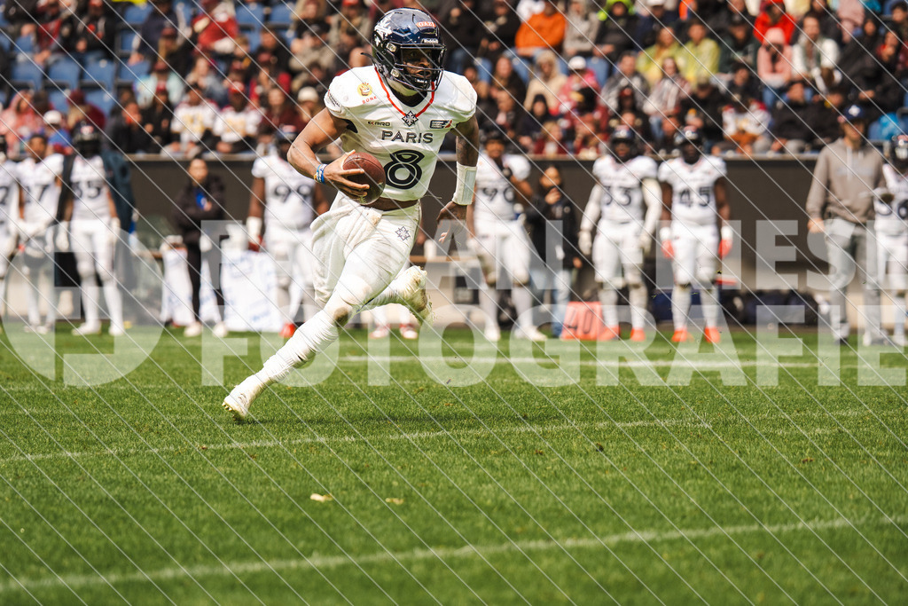 GER Rhein Fire vs. Paris Musketeers, Football, European League of Football, Spieltag 4, Saison 2025, 08.06.2025 | GER Rhein Fire vs. Paris Musketeers, Football, European League of Football, Spieltag 4, Saison 2025, 08.06.2025Foto: Fabian Friese - Realisiert mit Pictrs.com