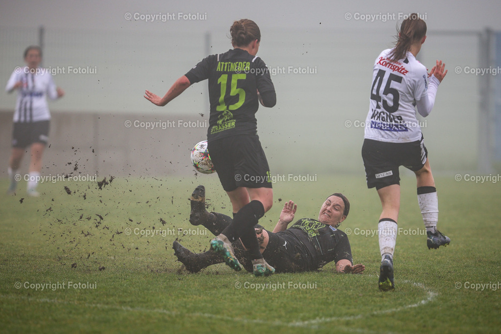 A-BINDER_20240601_0023 | St.Stefan,AUSTRIA,01.June.24 - SOCCER - Zaunergroup OOE Ladies Cuo, LASK vs FCPS. Image shows Elena Zehetner (Kematen), Johanna Hauhart (LASK) and Marlene Baretschneider (LASK).Photo: Sportmediapics.com/ Manfred Binder