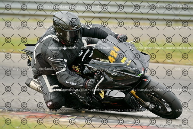 25bt05-0336 | markuskiefer.com - Realisiert mit Pictrs.com