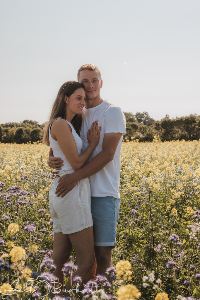 IMG_3651-Verbessert-RR | Authentische, natürliche und emotionale Fotoshootings auf der Nordseeinsel Föhr. Als Fotografin halte ich deine schönsten Momente in einzigartigen Neugeborenen-, Familien-, Paar- und Einzelshootings fest. Jetzt einen Termin vereinbaren!