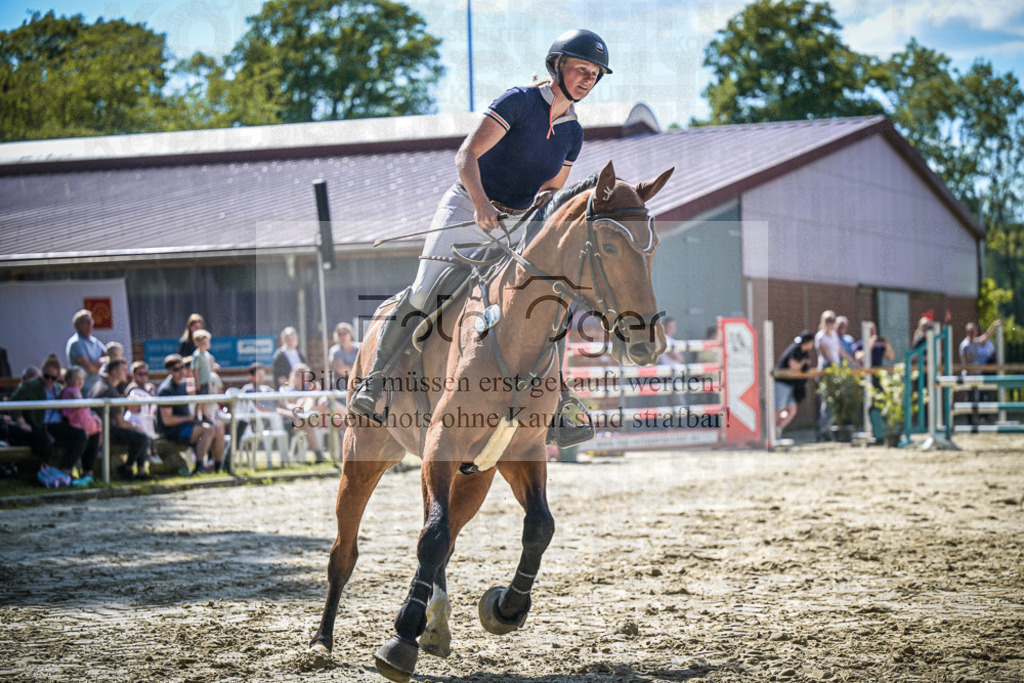 DOS_2267 | Entdecke hochwertige Reitturnierfotos von Foto Oger. Professionell, emotional und authentisch – jetzt Lieblingsmomente im Shop bestellen.Deutschlandweite Turnierfotografie. - Realisiert mit Pictrs.com