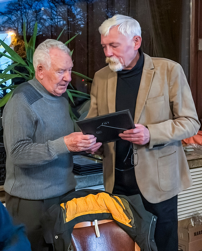 top-top.de 260326-006 | Foto, Video, Fotografie, Videografie, Fotobox, DJ, Discjockey, Musik, Musikbox, Veranstaltung, Photobooth, Amazon, Ebay, Buchtipp, Bestseller, Autor, Verlag, Buch, Wesel, Hamminkeln, NRW, Dinslaken, Rees, Drohne, Hochzeit, Party, Fotobox, Wesel, Fotograf