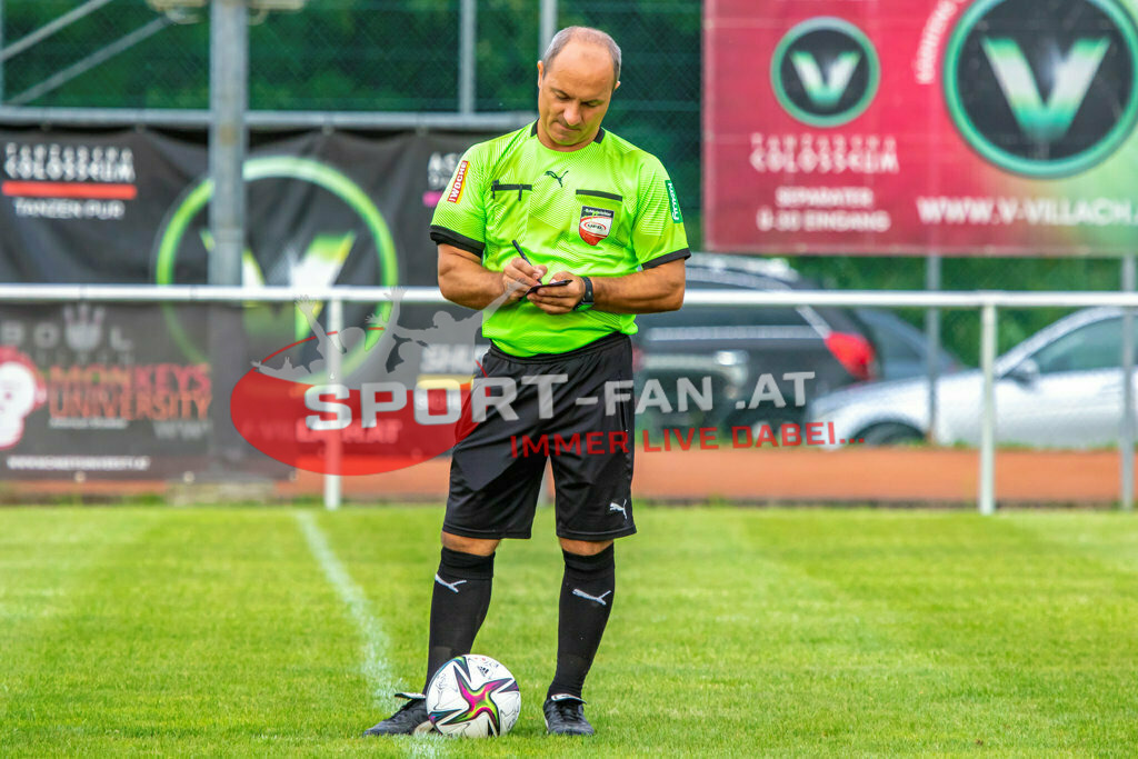 TSV Grafenstein - SK Maria Saal | TSV Grafenstein - SK Maria Saal am 02.08.2022 in Grafenstein
(Sportplatz), AUSTRIA, (Photo by Ernst Krawagner sport-fan.at), Referee Thomas Schmautz - Realisiert mit Pictrs.com