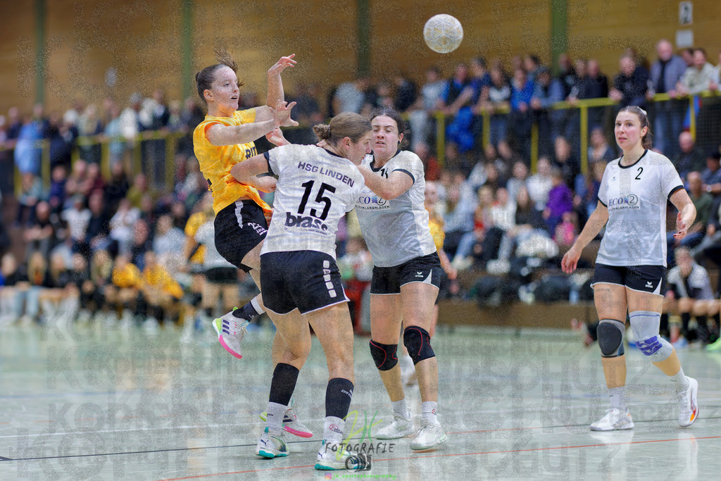 Frauen Oberliga Mitte (HHV); HSG Eibelshausen/Ewersbach - HSG Linden | Frauen Oberliga Mitte (HHV); HSG Eibelshausen/Ewersbach - HSG Linden am 15.11.2025 in Eibelshausen (Holderberghalle)Photo © 2025 - Jörg Heinrich - Realisiert mit Pictrs.com