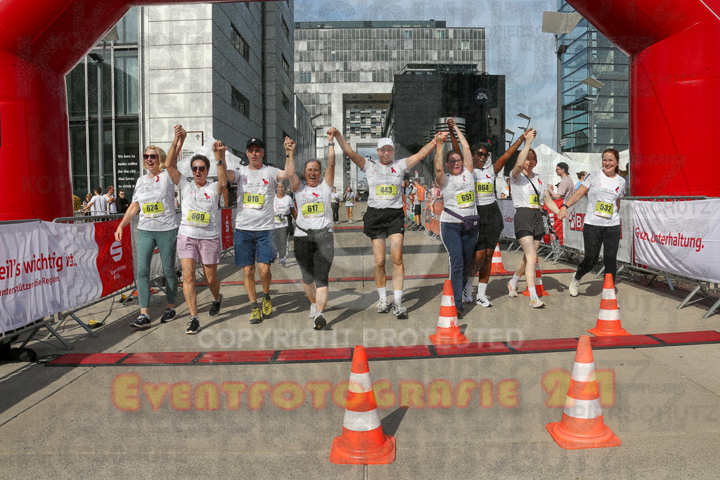 250920_1356_EX1_7148 | Sportfotografie im Rhein-Sieg Kreis, Köln, Bonn, NRW, Rheinland Pfalz, Hessen, etc. Unser Tätigkeitsfeld umfasst den Laufsport vom Volkslauf über den Marathon, Duathlon, Triathon bis zum Ultralauf wie Kölnpfad Ultra oder Schindertrail.