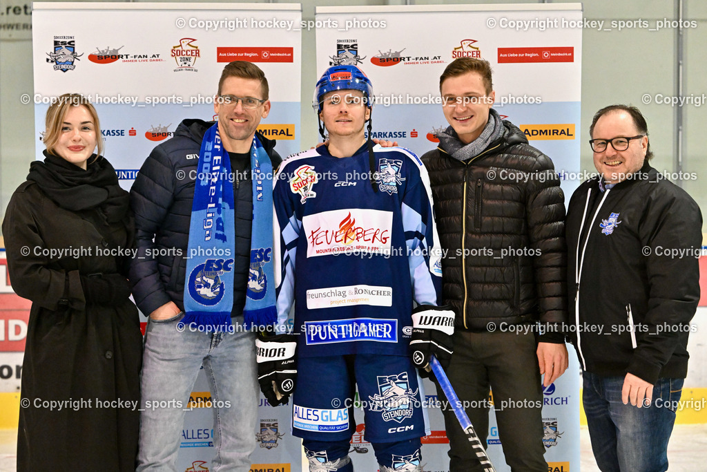 ESC Steindorf vs. EC Hornets Spittal 20.2.2024 | Sponsor des Abends Feuerberg Mountain Resort, #92 Ratz Patrick, ESC Steindorf, Sportlicher Leiter ESC Steindorf Ratz Armin, ESC Steindorf vs. EC Hornets Spittal 20.2.2024, ESC Steindorf vs. EC Hornets Spittal 20.2.2024 am 20.02.2024 in Steindorf (Ossiachersee Halle), Austria, (Photo by Bernd Stefan)