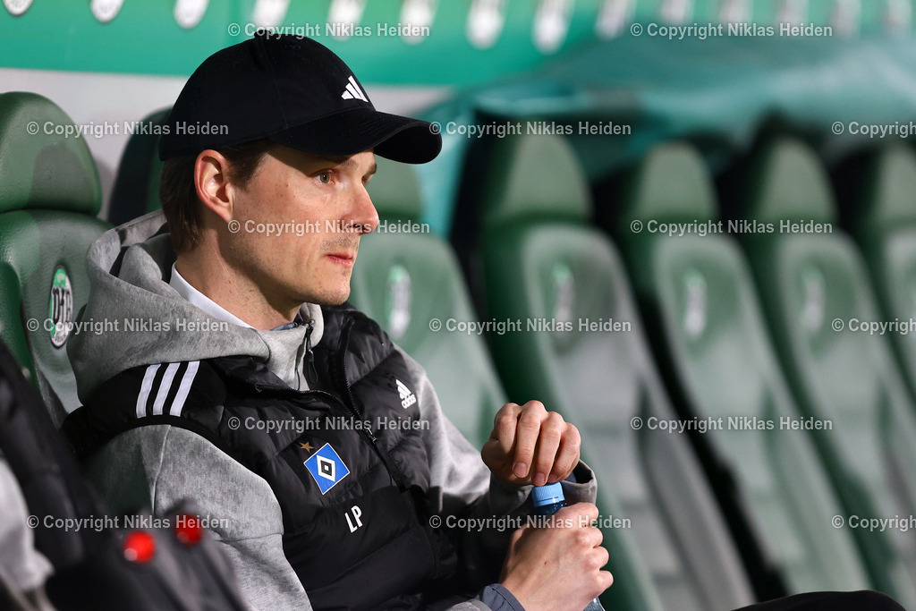 NH_VfBLübeck_HamburgerSVU21_RegionalligaNord_13032026 | Lukas Anderer (Trainer, Hamburger SV U21)Fußball I Herren I Regionalliga Nord I Saison 2025-2026 I 25. Spieltag I VfB Lübeck - Hamburger SV U21 I 13.03.2026 I Stadion an der Lohmühle