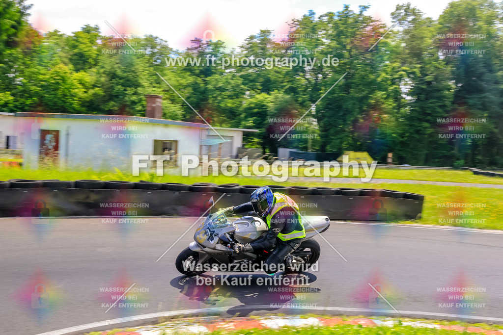VBK-8171 | Hier findet Ihr Bilder von Touristenfahrten auf der Nürburgring Nordschleife oder von anderen Veranstaltungen die ich besucht habe. Viel Spass beim Durch Schauen 