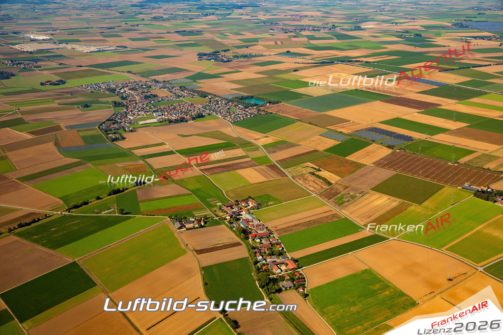 Das Luftbild zeigt : Kleinweichs Otzing - Die Luftaufnahme wurde 2023 vom UL-Flugzeug aus erstellt ( keine Drohne ) - Hochauflösende Luftaufnahme - Für grossformatige Ausdrucke geeignet. Die Geschenkidee !Mit Lizenz und Bildrechte bestellbar