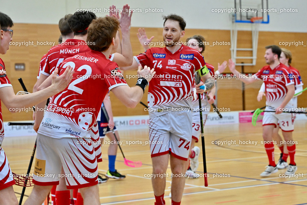 VSV Unihockey vs. KAC Floorball | Jubel KAC Floorball Mannschaft, #74 Luca Wurmitzer KAC Floorball, VSV Unihockey vs. KAC Floorball, VSV Unihockey vs. KAC Floorball am 12.04.2025 in Villach (Ballspielhalle St. Martin), Austria, (Photo by Bernd Stefan)