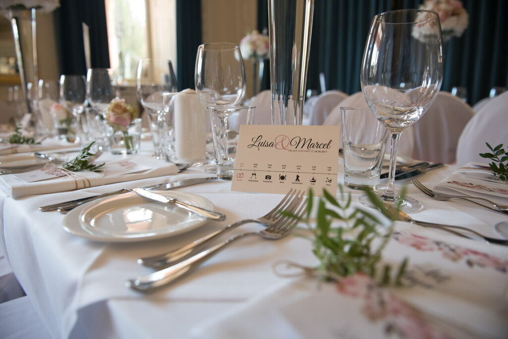 Hochzeit_Location_175 | Mein Name ist Arkadius. Ich fotografiere Ihre Hochzeit in Frankfurt und im Umkreis von 200 km. Als Fotograf bin ich noch bekannt im Bereich Business- und Modefotografie.