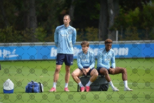 RGE_0305 | Hertha BSC, 2.Bundesliga, Herren, Fußball, Training auf dem Schenckendorffplatz, Mittwoch 09.09. 2026, Saison 2026/27,  von li. Gustaf Nilsson ( Hertha BSC ), Mats Pederson ( Hertha BSC ), Alfa  Ruprecht ( Hertha BSC ), Fotograf: Ralf Gebhardt - Realisiert mit Pictrs.com