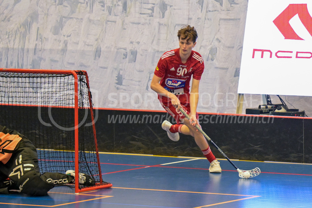 Lillan IBK vs Strängnäs IBK - 17. März 2024 | Lillan IBK vs Strängnäs IBK
Idrottshuset Örebro, Arenahallen, Örebro
Anton Wettergren (#90 Strängnäs IBK).
Bild: Sportfotografie Markus Aeschimann | www.markus-aeschimann.ch - Realisiert mit Pictrs.com