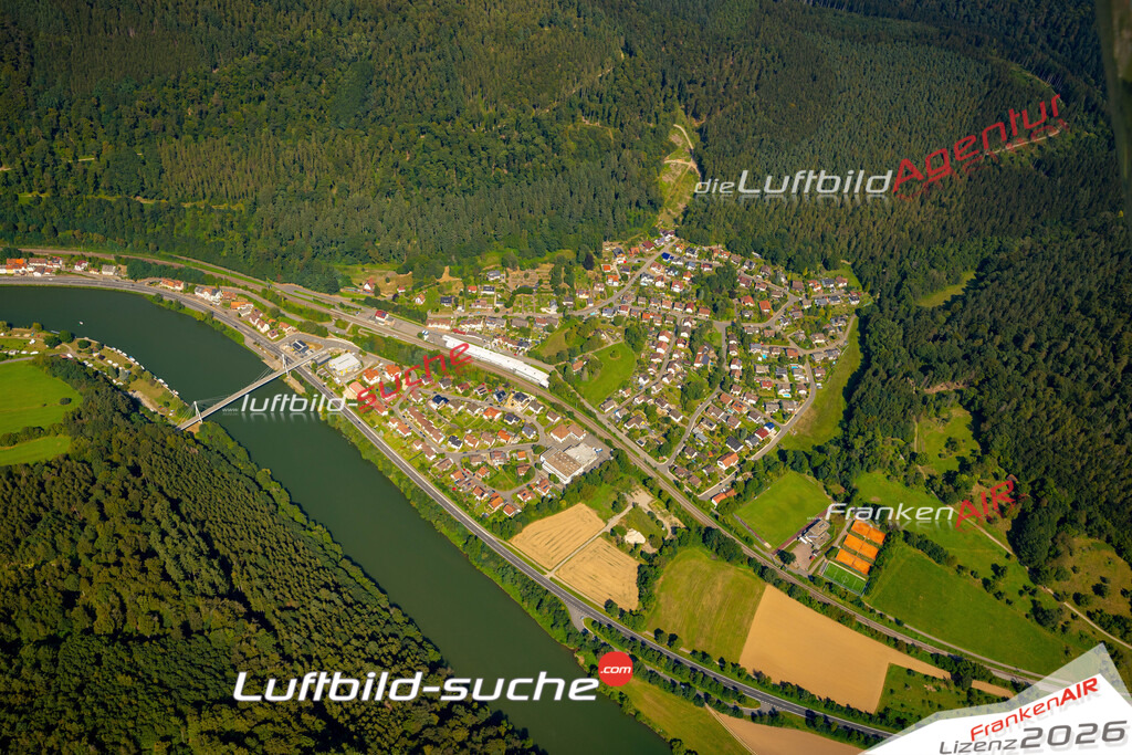 Das Luftbild zeigt :  Zwingenberg - Die Luftaufnahme wurde 2024 vom UL-Flugzeug aus erstellt ( keine Drohne ) - Hochauflösende Luftaufnahme - Für grossformatige Ausdrucke geeignet. Die Geschenkidee !Mit Lizenz und Bildrechte bestellbar