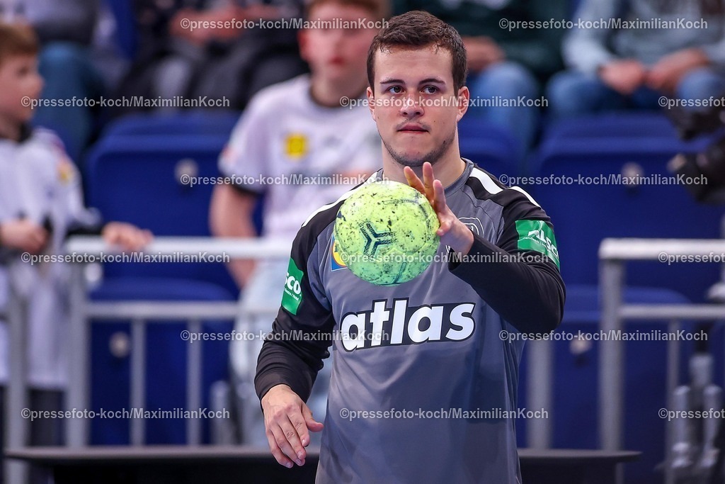 DHB15032502137 | 15.03.2025, Handball Ländespiel, EM-Qualifikation, Deutschland - Österreich, ZAG Arena Hannover: Tim Freihöfer (GER #2)