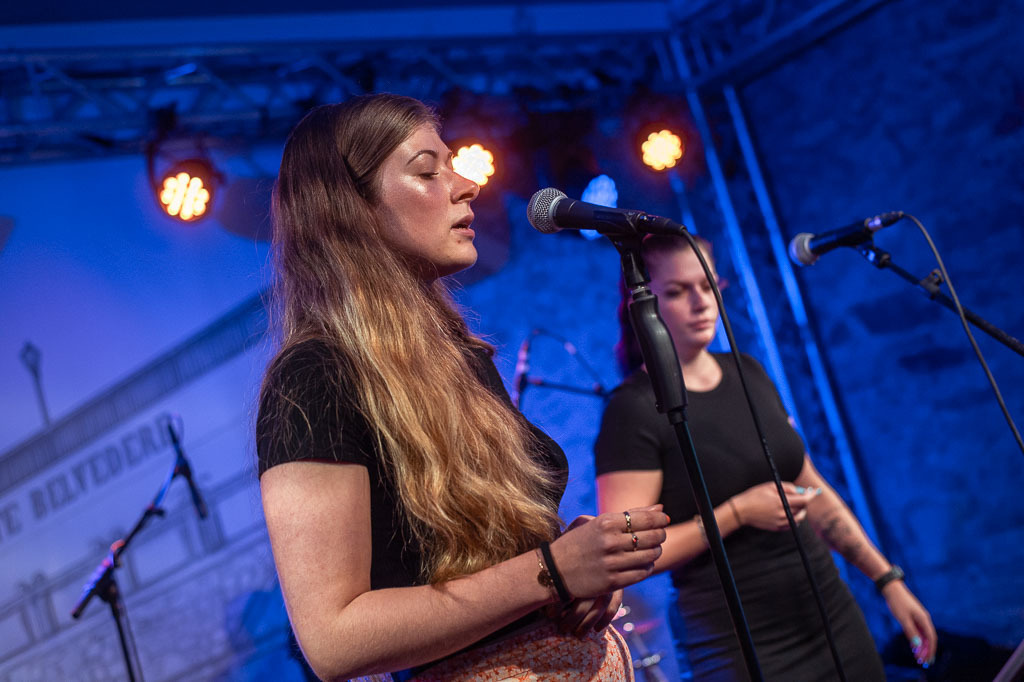 Karaoke mit Liveband | Karaoke mit Forster Family im Forte Belvedere Leisnig zum Festival Hallo Leisnig 2022. - Realisiert mit Pictrs.com