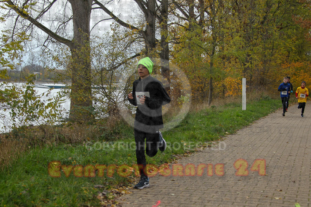 221127_1039_EV4_1851 | Sportfotografie im Rhein-Sieg Kreis, Köln, Bonn, NRW, Rheinland Pfalz, Hessen, etc. Unser Tätigkeitsfeld umfasst den Laufsport vom Volkslauf über den Marathon, Duathlon, Triathon bis zum Ultralauf wie Kölnpfad Ultra oder Schindertrail.