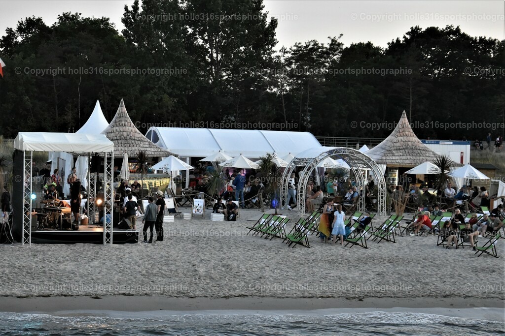 DSC_0116 (2) | Sportfotografie , Motorsport, Motoross, Reitsport, Mointainbike, Enduro,
Landschaft , Outdoor, Eventfotografie, Landschaft, Bilder online bestellen - Realisiert mit Pictrs.com