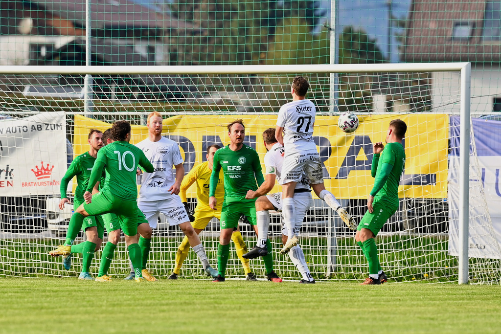 SC Landskron vs. FC Lendorf 12.11.2022 | #12 Igor Kondic, #27 Felix Helmut Hutter, #17 Mario Zagler, #15 Christoph Wolfgang Erlacher, #1 Alen Brandic, #69 Christian Wernisch, #10 Nemanja Lukic