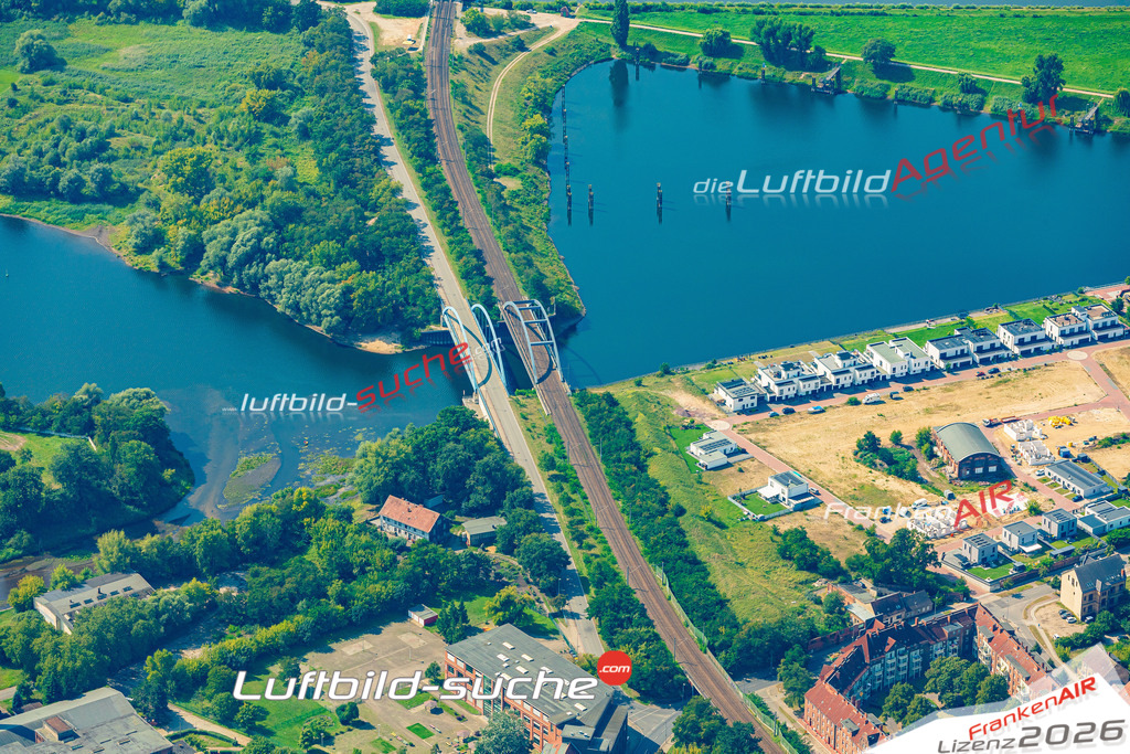 Schöne Luftaufnahme als Geschenk in Elbedeich Brücke Wittenberge - Die Luftbildaufnahme wurde 2025 vom UL-Flugzeug heraus erstellt ( keine Drohne ) - Hochauflösende Luftaufnahme -Nicht vergleichbar mit Google Maps oder Satelittenbilder- Die Geschenkidee !Mit Lizenz und Bildrechte bestellbar