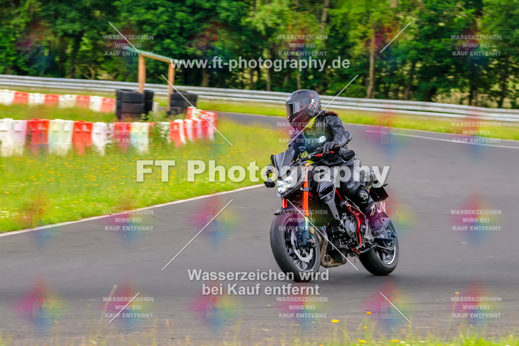 VBK-7683 | Hier findet Ihr Bilder von Touristenfahrten auf der Nürburgring Nordschleife oder von anderen Veranstaltungen die ich besucht habe. Viel Spass beim Durch Schauen 
