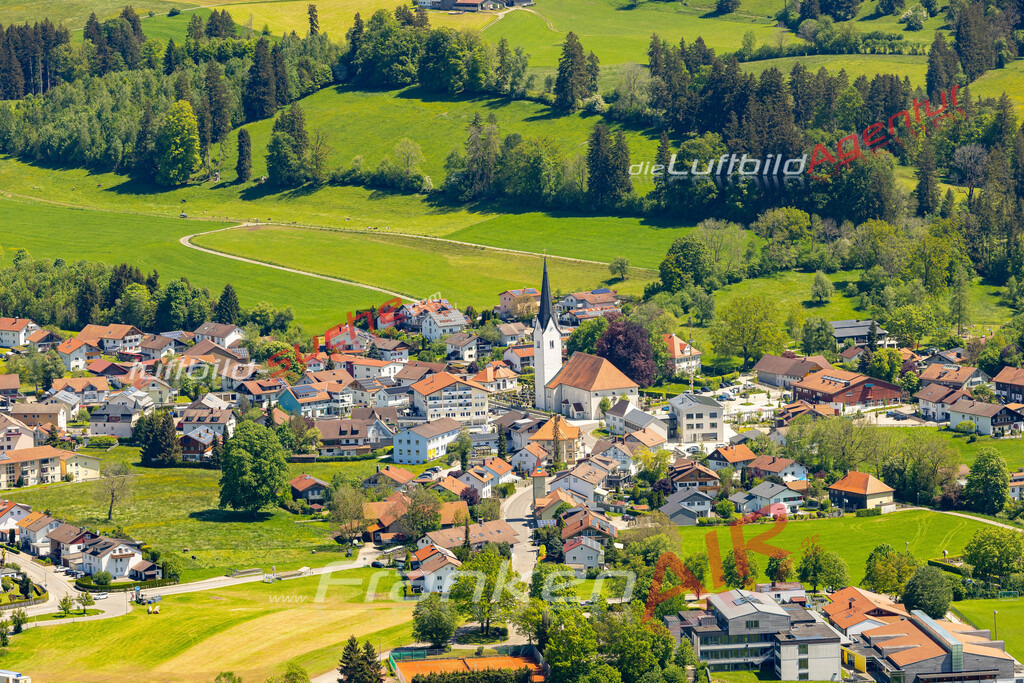 sulzberg-luftbild-840-jahr-2024 | Das Luftbild zeigt :  Sulzberg - Die Luftaufnahme wurde 2024 vom UL-Flugzeug aus erstellt ( keine Drohne ) - Hochauflösende Luftaufnahme - Für grossformatige Ausdrucke geeignet. Die Geschenkidee !Mit Lizenz und Bildrechte bestellbar