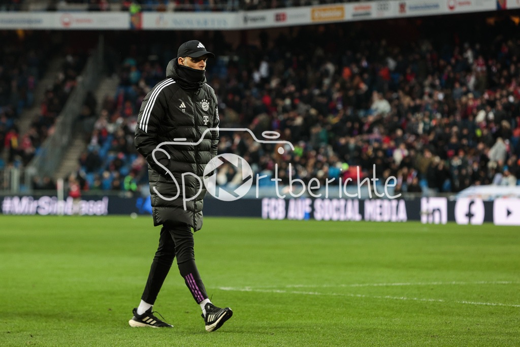 FC Basel - FC Bayern München | bayern Trainer Thomas TUCHEL in Aktion / Freisteller / Einzelfoto