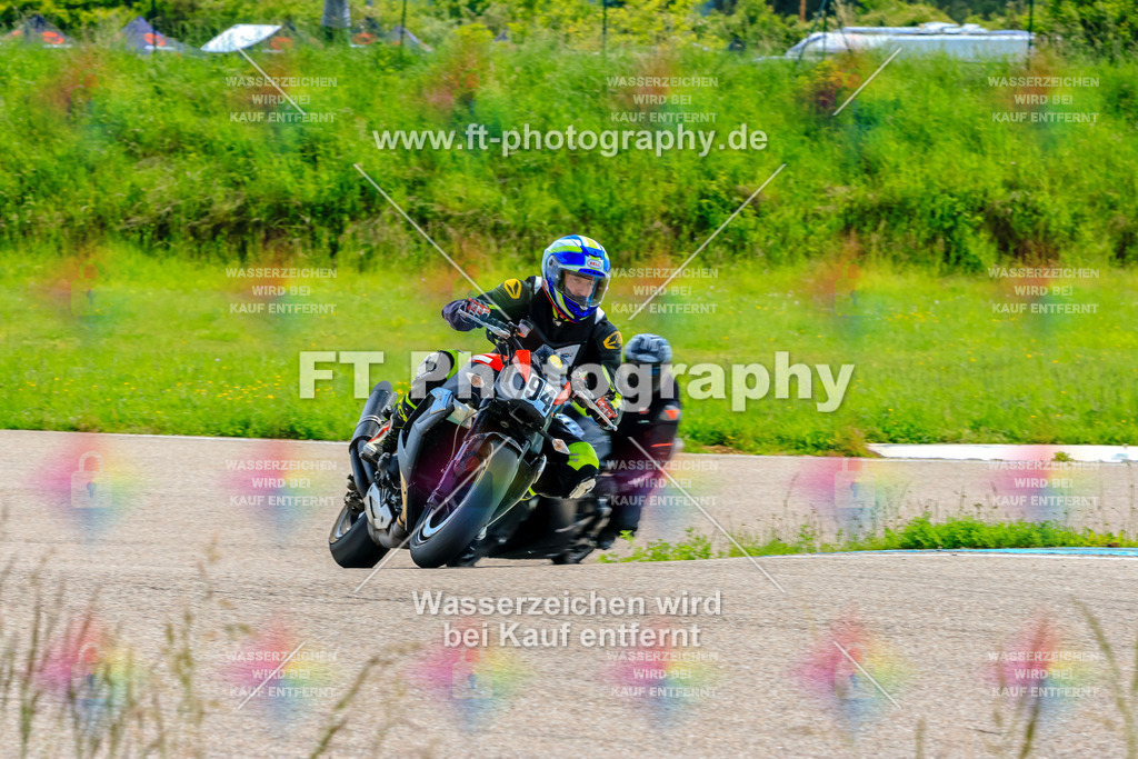 MotoTeam-0279 | Hier findet Ihr Bilder von Touristenfahrten auf der Nürburgring Nordschleife oder von anderen Veranstaltungen die ich besucht habe. Viel Spass beim Durch Schauen 