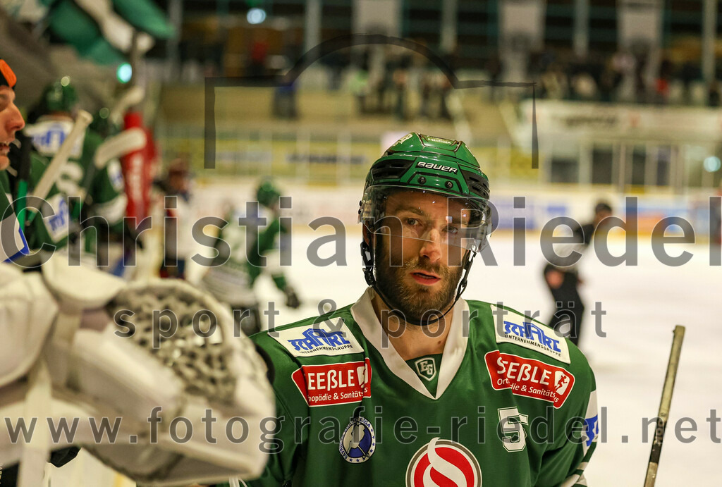2024-01-05_050_TSV_Erding_gegen_VfE_Ulm-Neu-Ulm | Erding, Deutschland, 05.01.2024:
Eishockey, Bayernliga Vorrunde 2023 / 2024, 22. Spieltag, TSV Erding gegen VfE Ulm/Neu-Ulm, Endergebnis: 7:6

Petr Pohl (Erding Gladiators, #55)

Foto: Christian Riedel / fotografie-riedel.net
