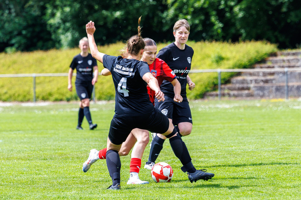 20260517-SGMHS-FCH_023 | SGM Hohenmemmingen/Sontheim vs. 1.FC Heidenheim 1846 II, Fußball, Frauen, Bezirksliga Meisterrunde, 2025/2026, 4. Spieltag, 17.05.2026 in Sontheim, Rasenplatz 1(Foto: Michael Bulling) - Realisiert mit Pictrs.com