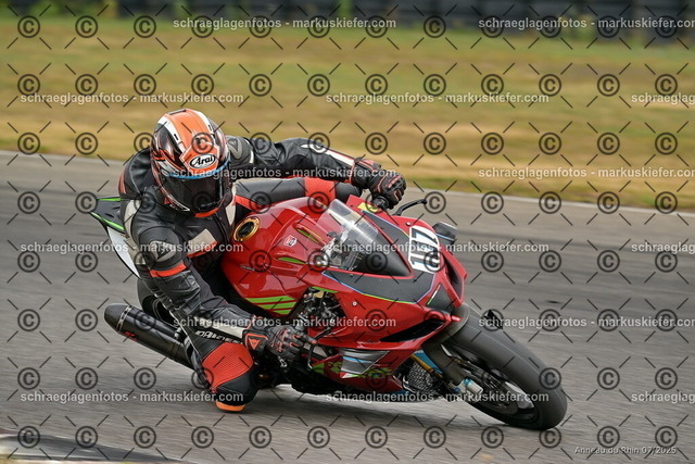 25bt05-0840 | markuskiefer.com - Realisiert mit Pictrs.com