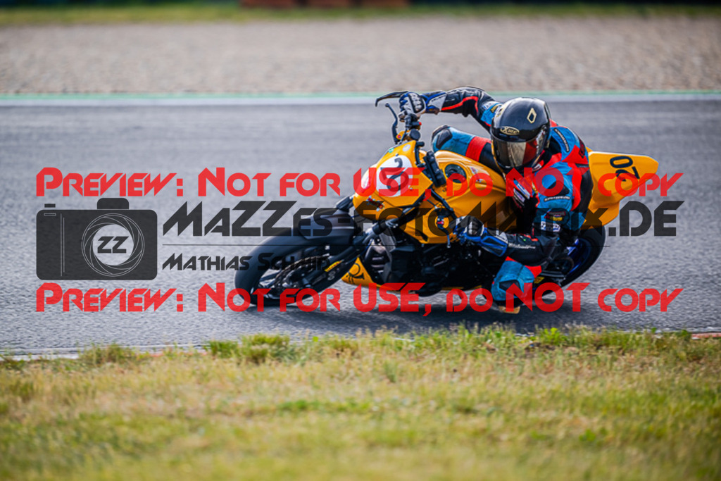 MaZZes_FotoMatrix_220520_1355 | Fotograf Mathias Schmid
Sportfotograf,
Eventfotograf,
Hochzeitsfotograf,
Portraitfotograf