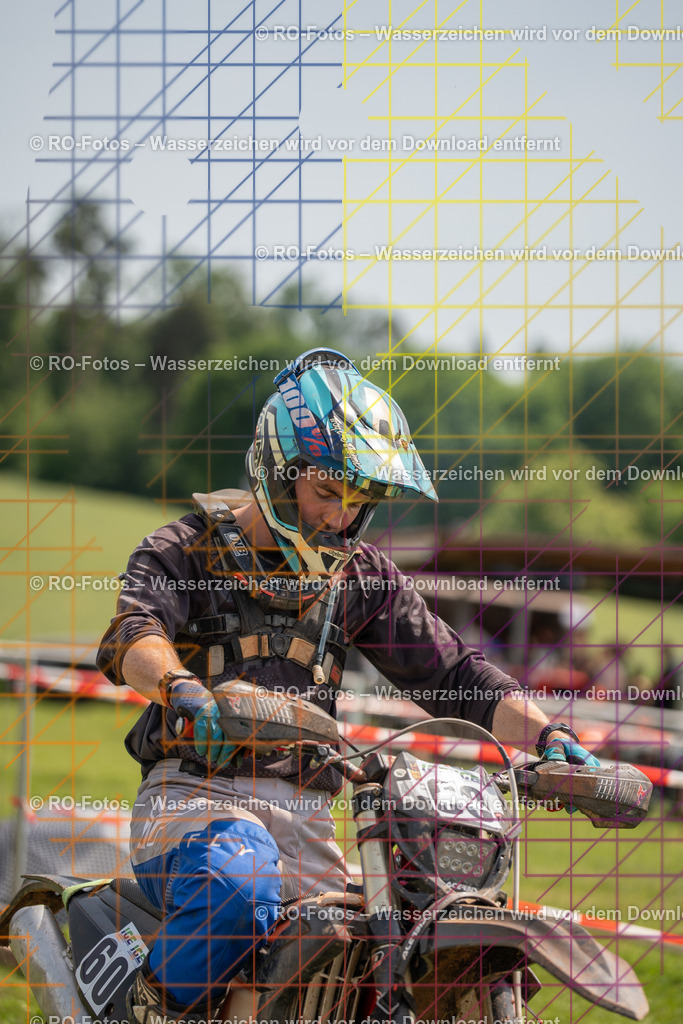 Wolfshausen 5 Lauf -111 | Sportfotografie von RO-Fotos: Motorsport, Motocross, Enduro, Laufveranstaltungen und Triathlon. Professionelle Fotos von Sportlern und Events. - Realisiert mit Pictrs.com