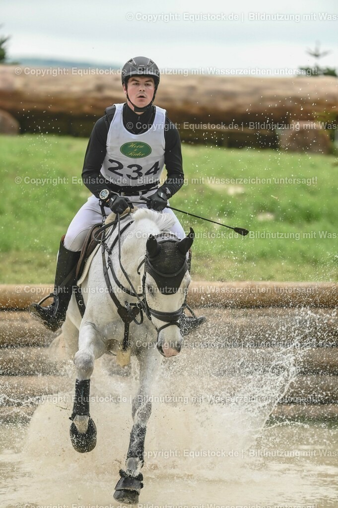 20230513_CCI2_Section2_Gelände_0562 | equistock