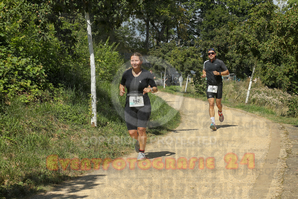 250824_1234_EX1_9821 | Sportfotografie im Rhein-Sieg Kreis, Köln, Bonn, NRW, Rheinland Pfalz, Hessen, etc. Unser Tätigkeitsfeld umfasst den Laufsport vom Volkslauf über den Marathon, Duathlon, Triathon bis zum Ultralauf wie Kölnpfad Ultra oder Schindertrail.