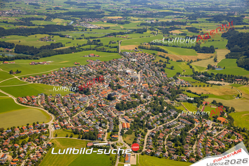 Das Luftbild zeigt :  Altusried - Die Luftaufnahme wurde 2024 vom UL-Flugzeug aus erstellt ( keine Drohne ) - Hochauflösende Luftaufnahme - Für grossformatige Ausdrucke geeignet. Die Geschenkidee !Mit Lizenz und Bildrechte bestellbar