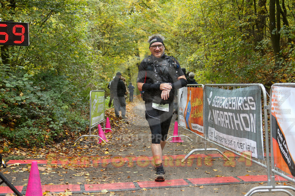 251026_1335_EX1_3705 | Sportfotografie im Rhein-Sieg Kreis, Köln, Bonn, NRW, Rheinland Pfalz, Hessen, etc. Unser Tätigkeitsfeld umfasst den Laufsport vom Volkslauf über den Marathon, Duathlon, Triathon bis zum Ultralauf wie Kölnpfad Ultra oder Schindertrail.
