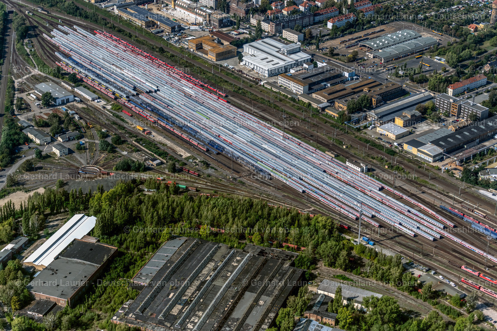 4041719 | LEIPZIG 15.09.2020 Bahnbetriebswerk und Ausbesserungswerk, Wartung und Instandhaltung von Zügen und Waggons des Güterverkehrs im Stadtteil Engelsdorf in Leipzig im Bundesland Sachsen. // Repair shop, maintenance and repair of trains and wagons of the freight in the Engelsdorf district of Leipzig in Saxony. Foto: Gerhard Launer