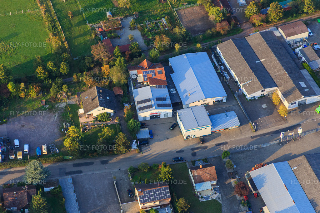 Luftbild: Industriegebiet Am Kleinwald mit Stickerei Rieder und Ziegler Autoteile in Herxheim bei Landau im Bundesland Rheinland-Pfalz in Deutschland. Foto: IMG_073929.jpg vom 03.10.2014 durch Werner Riehm/FLY-FOTO.deWWW.RIEDER-STICKEREI.DE