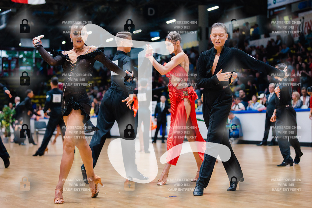 Hessen Tanzt WDSF Open Youth Latin 13th (14) Michael Bakscheev _ Julie Meck (Schwarz-Weiß-Club Pforzheim)-2025-05-17-1679 | Webshop for digital downloads and prints of dance sport, event & show photographer Julian Link - Realisiert mit Pictrs.com