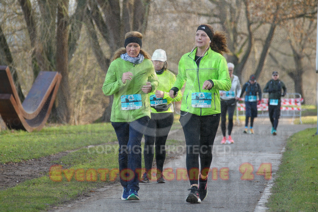 241231_1211_EV4_6739 | Sportfotografie im Rhein-Sieg Kreis, Köln, Bonn, NRW, Rheinland Pfalz, Hessen, etc. Unser Tätigkeitsfeld umfasst den Laufsport vom Volkslauf über den Marathon, Duathlon, Triathon bis zum Ultralauf wie Kölnpfad Ultra oder Schindertrail.