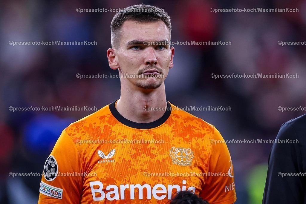 UCL29012502153 | 29.01.2025, Fußball, Bayer 04 Leverkusen - AC Sparta Prag, UEFA Champions League, 8. Spieltag, BayArena, Saison 2024 2025: Torwart Matej Kovar (Bayer04 Leverkusen #17)