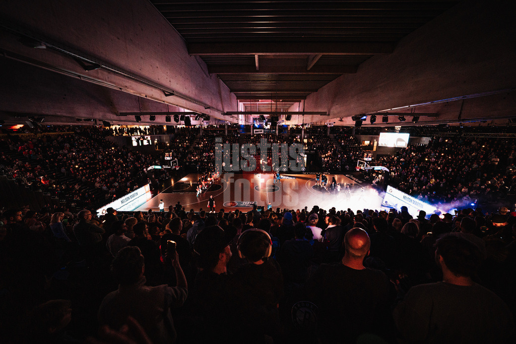 Basketball | Männer | Saison 2025/2026 | easyCredit Basketball Bundesliga | Veolia Towers Hamburg vs. Ratiopharm Ulm | 18.01.2026 | Arena Einlauf Show