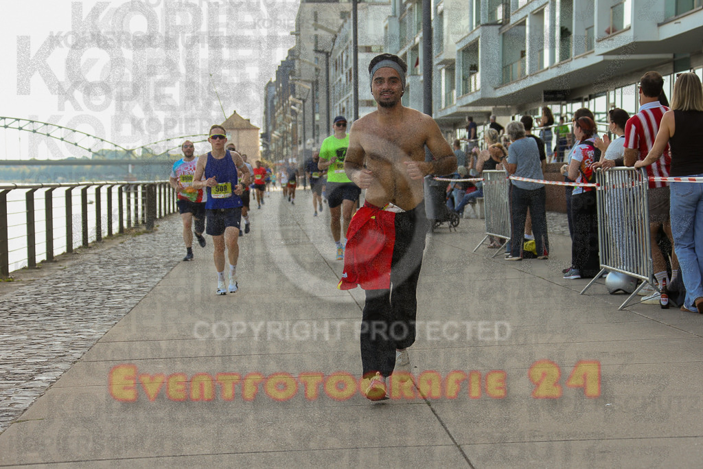 250920_1449_EX1_7729 | Sportfotografie im Rhein-Sieg Kreis, Köln, Bonn, NRW, Rheinland Pfalz, Hessen, etc. Unser Tätigkeitsfeld umfasst den Laufsport vom Volkslauf über den Marathon, Duathlon, Triathon bis zum Ultralauf wie Kölnpfad Ultra oder Schindertrail.