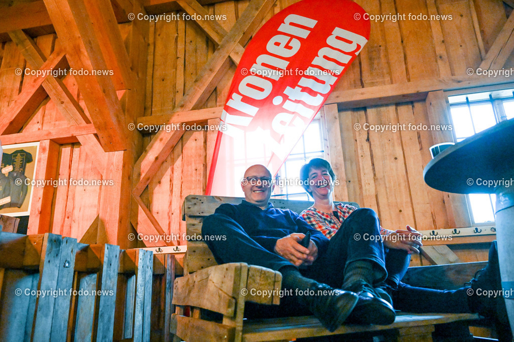 Boehmischer Fruehling_ Festival 2023_ 05.05.2023-45 | 05.05.2023, Ort im Innkreis, AUT, Boehmischer Fruehling, Festival 2023, im Bild Fritz ( 59) und Cornelia (53) Weig aus der Oberpfalz (GER)