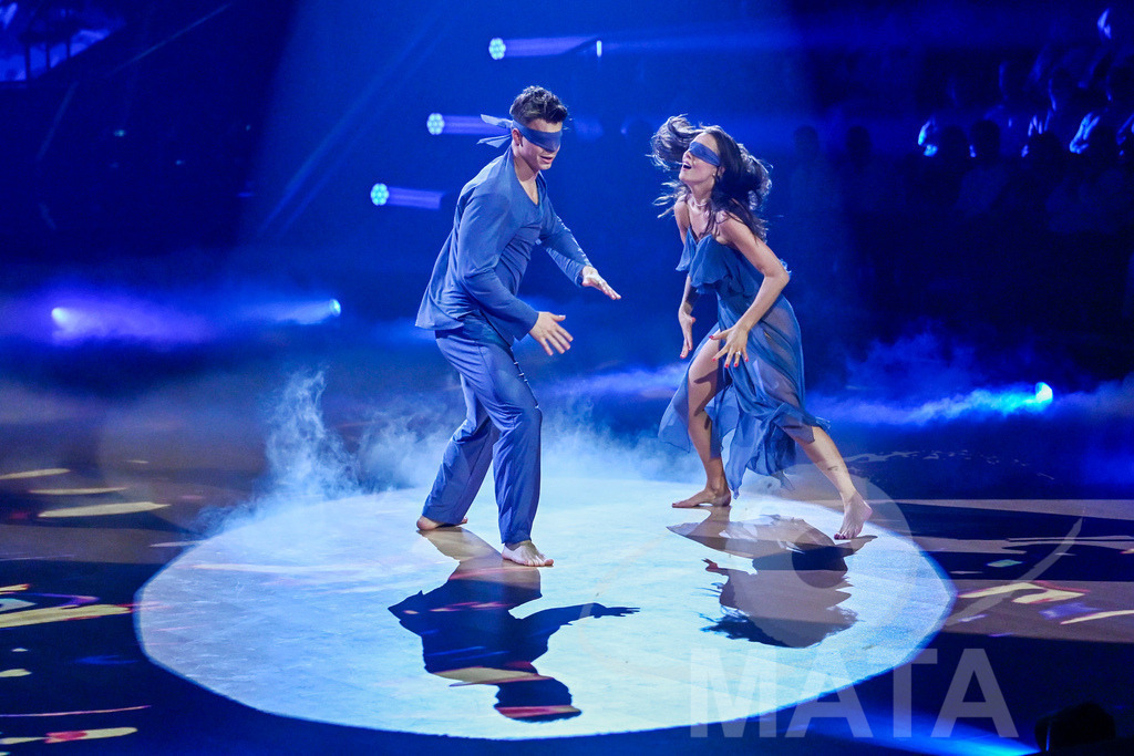 _DW06401 | Profitänzerin Patricija Ionel und Para-Schwimmer Taliso Engel bei der 18. Staffel der RTL-Tanzshow Lets Dance  - Realisiert mit Pictrs.com
