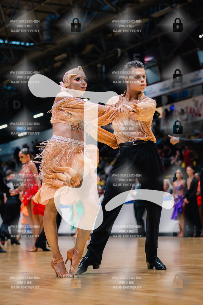 Hessen Tanzt WDSF Open Youth Latin 6th (16) Vakaris Bilcius _ Urte Pabrezaite (Lithuania)-2025-05-17-1573 | Webshop for digital downloads and prints of dance sport, event & show photographer Julian Link - Realisiert mit Pictrs.com