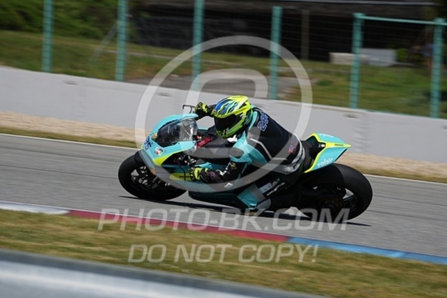 2024_05_04_PBK_24641 | Sportfotografie; SlowMotion; Video; Rennstrecke; Hafeneger; Speer; Racing; RSE; BMW; CBO; Trackday; Motorsportarena; Hockenheimring; Brno; Most; Barcelona; Valencia